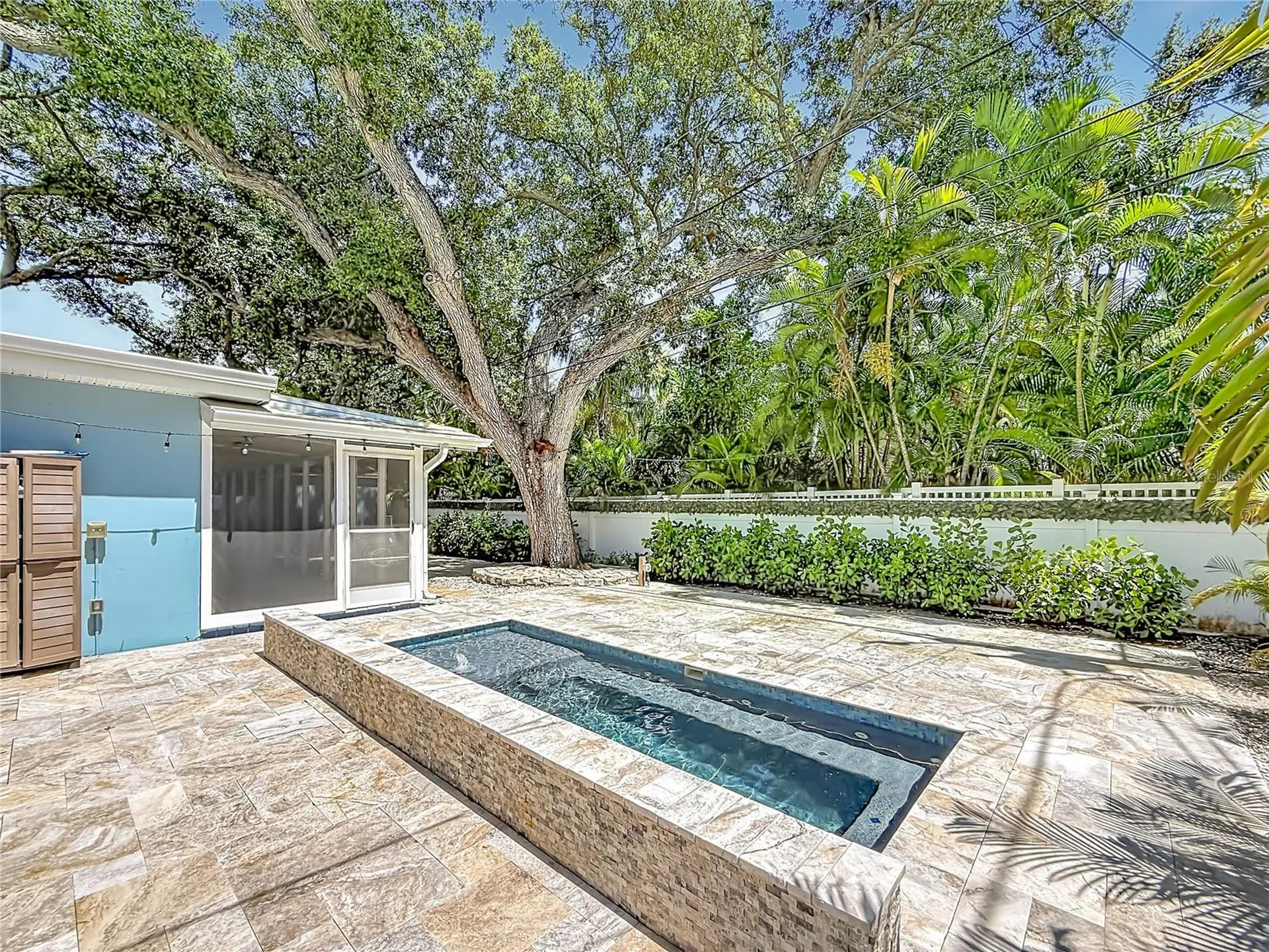 8270 30th Avenue N St Petersburg FL 33710