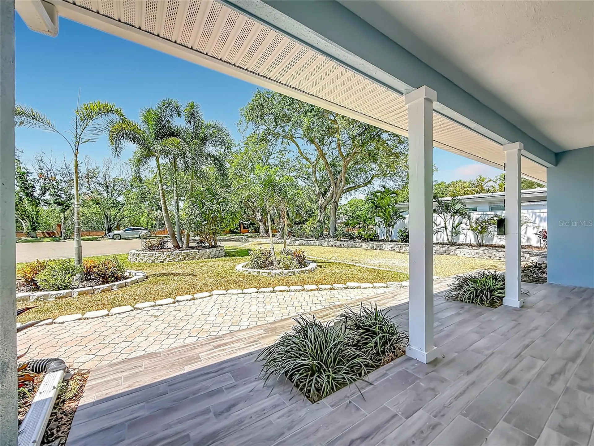 8270 30th Avenue N St Petersburg FL 33710