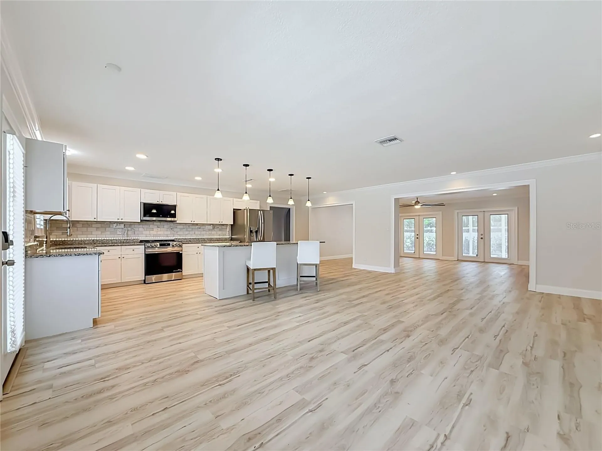 8270 30th Avenue N St Petersburg FL 33710