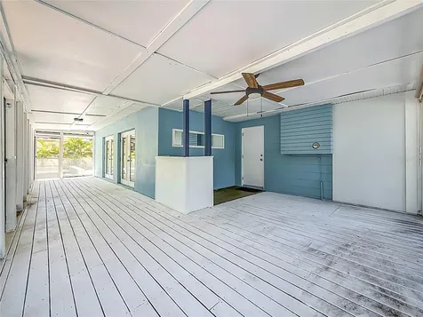 8270 30th Avenue N St Petersburg FL 33710