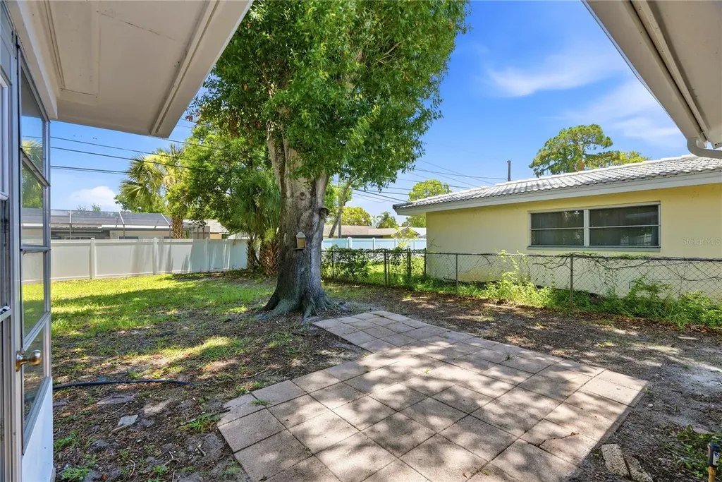 2437 Rutland Lane Clearwater FL 33763
