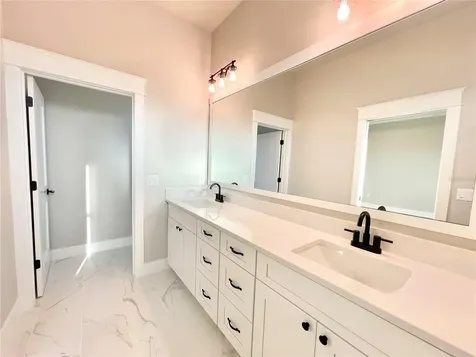 122 SW 212th Drive Newberry FL 32669