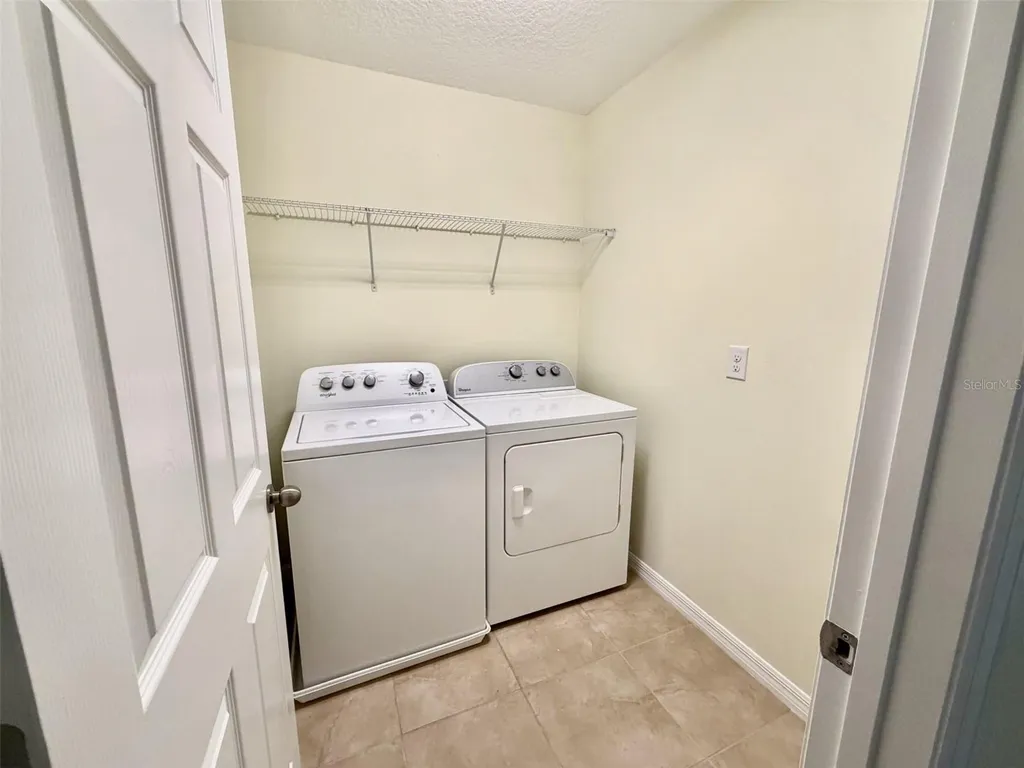 8568 Dufferin Lane Orlando FL 32832