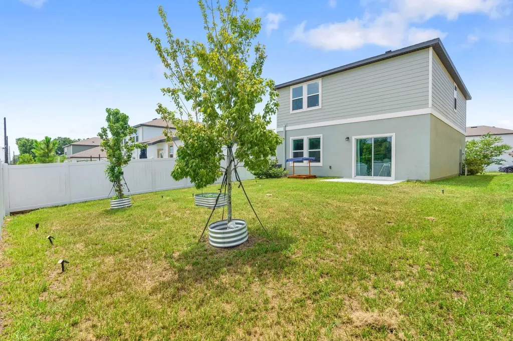 38465 Honeysuckle Drive Dade City FL 33525