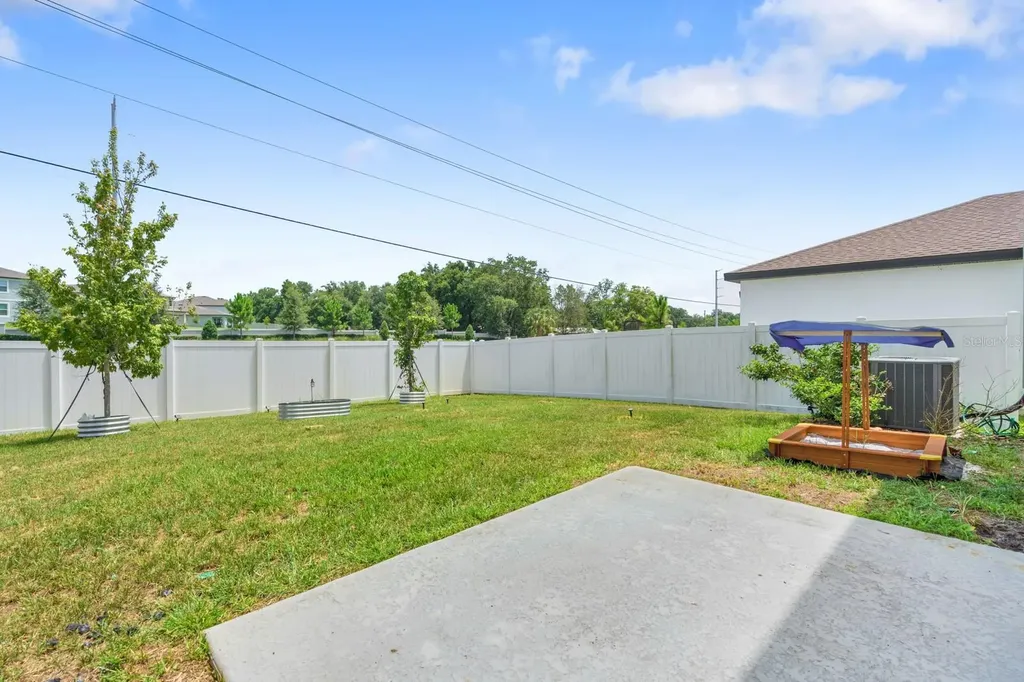 38465 Honeysuckle Drive Dade City FL 33525
