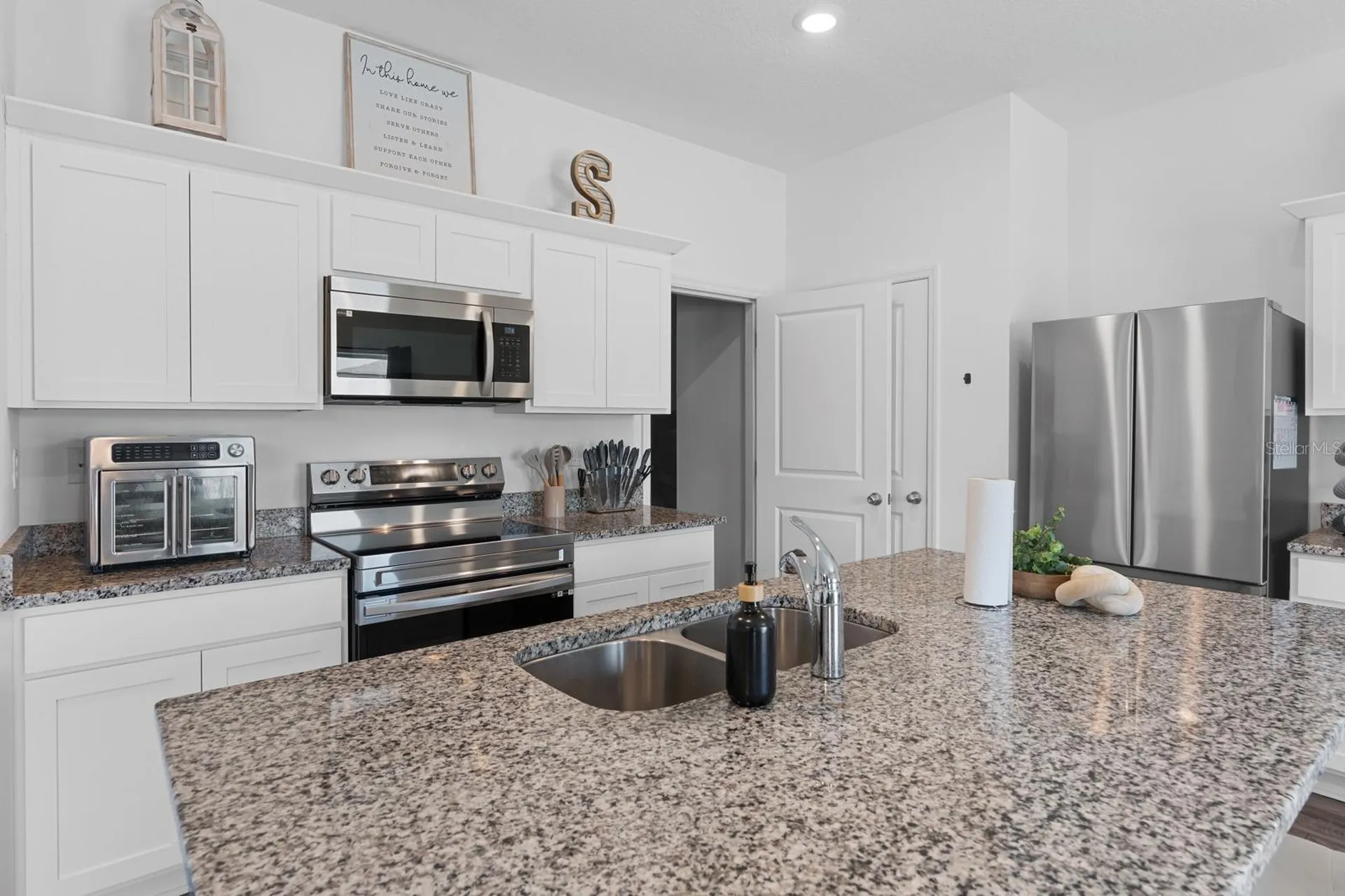 38465 Honeysuckle Drive Dade City FL 33525