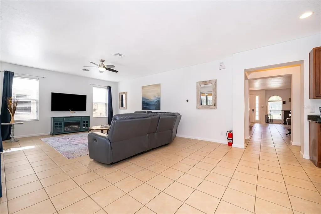 406 Orange Cosmos Boulevard Davenport FL 33837