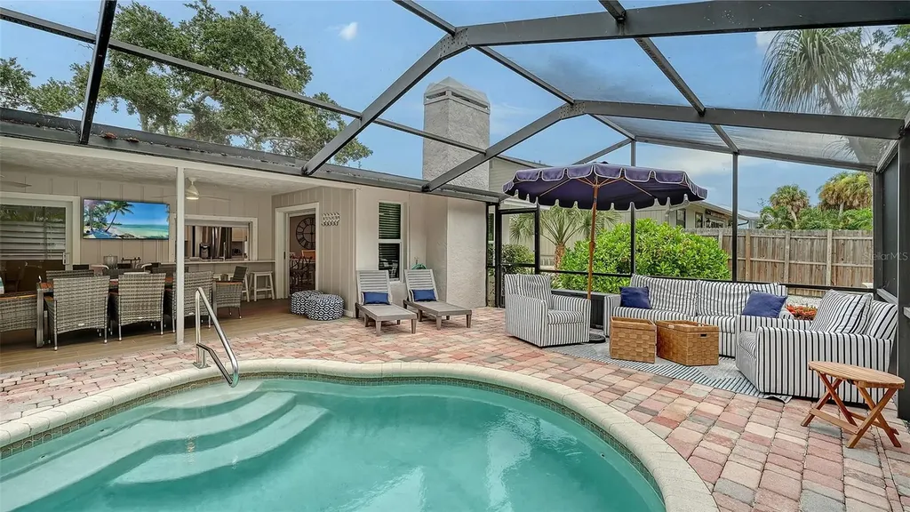 734 Birdsong Lane Sarasota FL 34242
