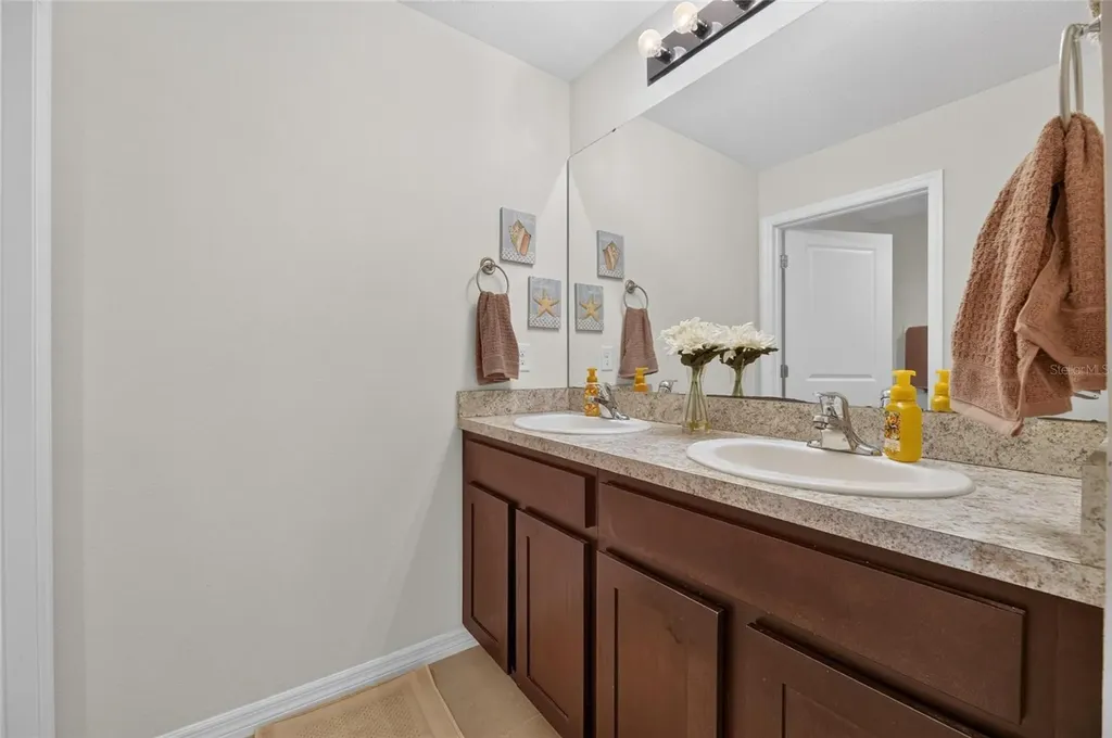 8115 Harwich Port Lane Gibsonton FL 33534