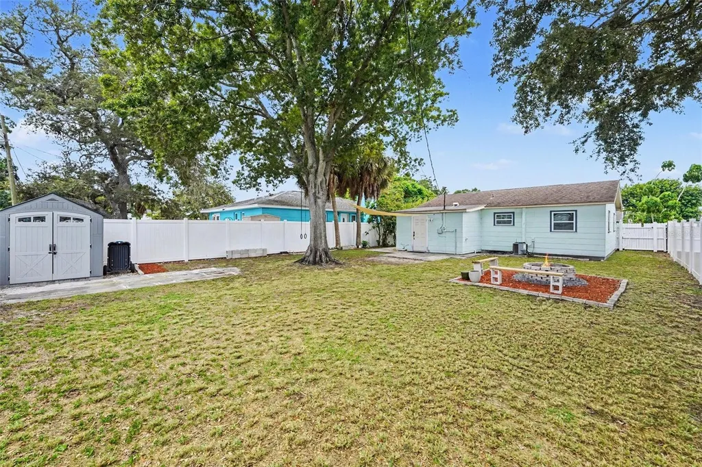 3719 39th Street N St Petersburg FL 33713