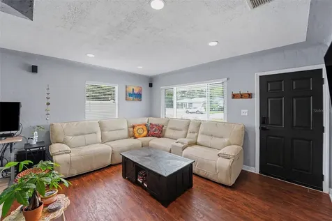 3719 39th Street N St Petersburg FL 33713