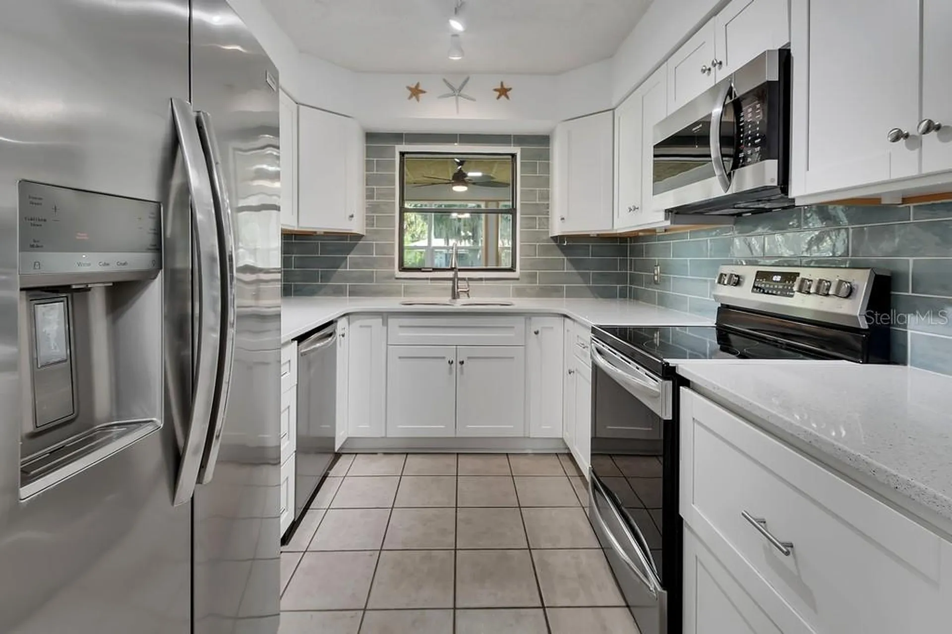 235 W Retta Street De Leon Springs FL 32130