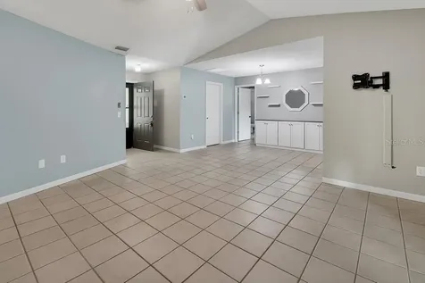 235 W Retta Street De Leon Springs FL 32130
