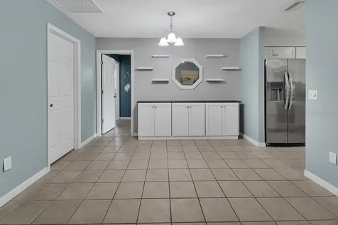 235 W Retta Street De Leon Springs FL 32130