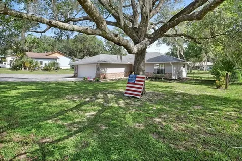 235 W Retta Street De Leon Springs FL 32130