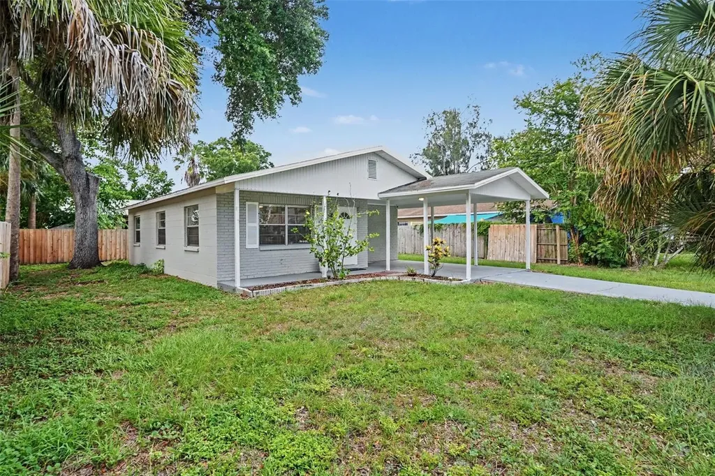 5733 66th Lane N St Petersburg FL 33709