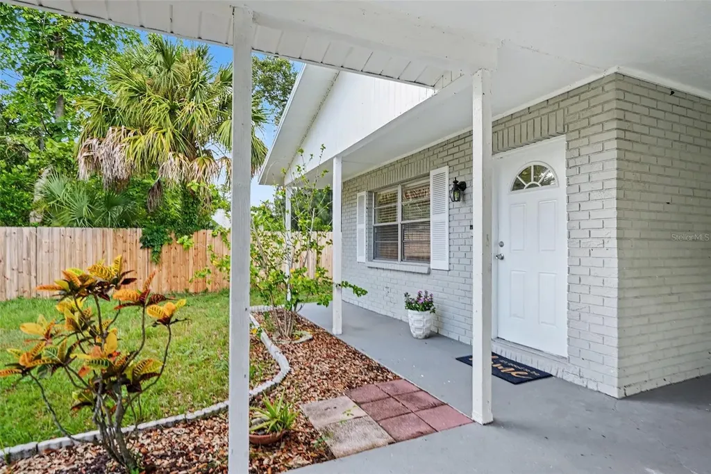 5733 66th Lane N St Petersburg FL 33709