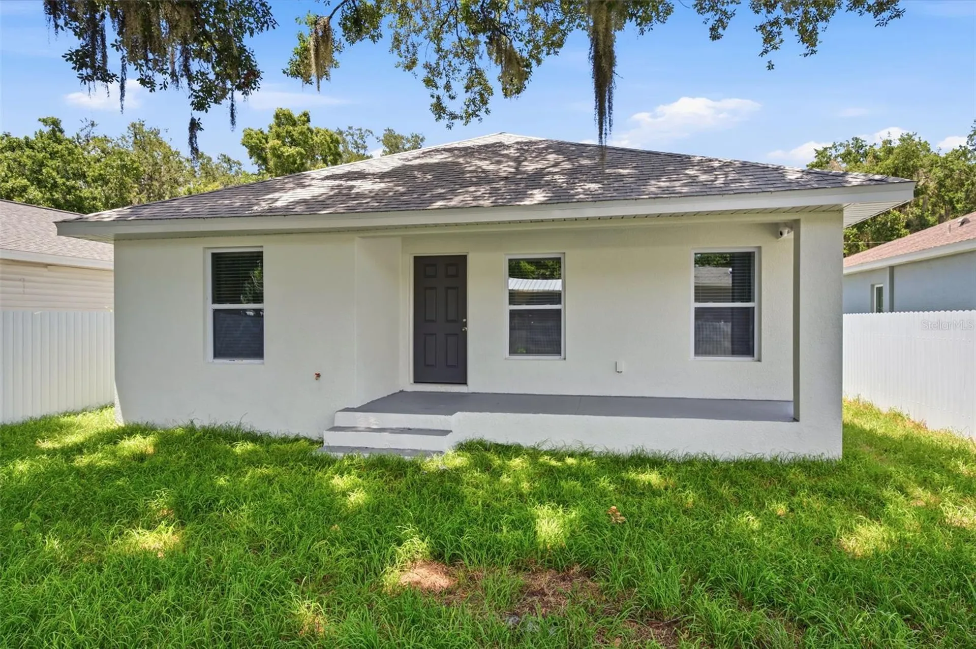 1319 E Church Street Plant City FL 33563