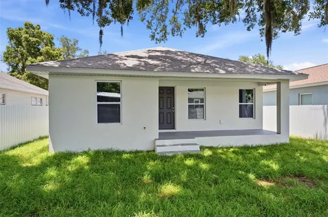 1319 E Church Street Plant City FL 33563