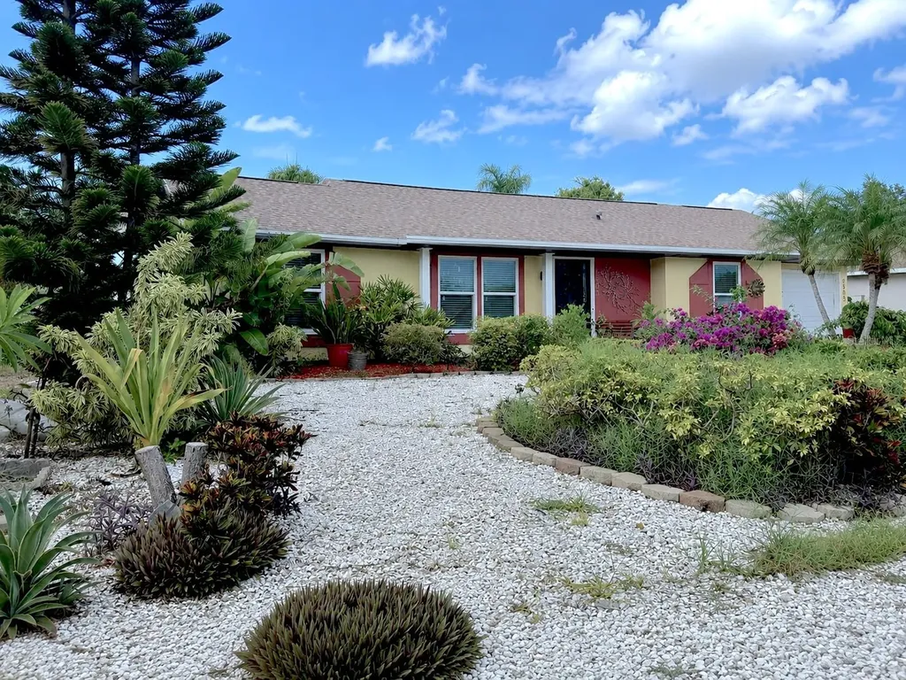 6503 34th Avenue W Bradenton FL 34209