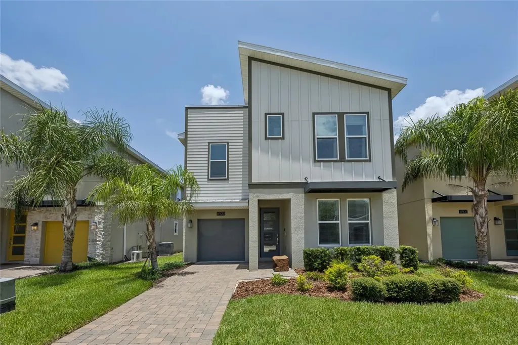 8933 Cabot Cliffs Drive Davenport FL 33896