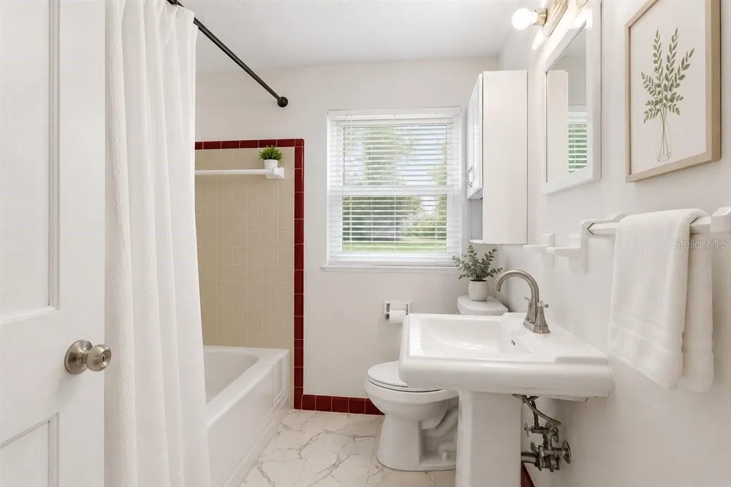 1116 NW 32nd Avenue Gainesville FL 32609