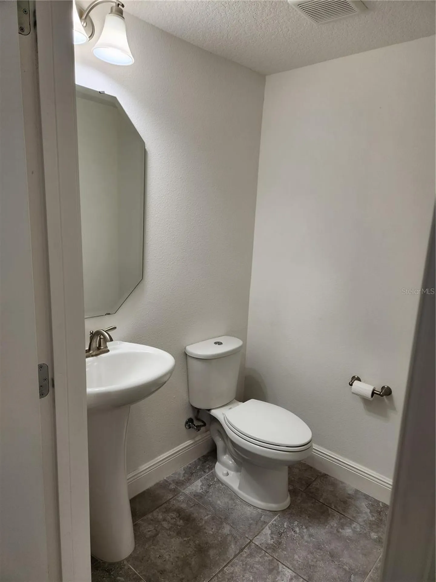 9817 Winnington Street Orlando FL 32832