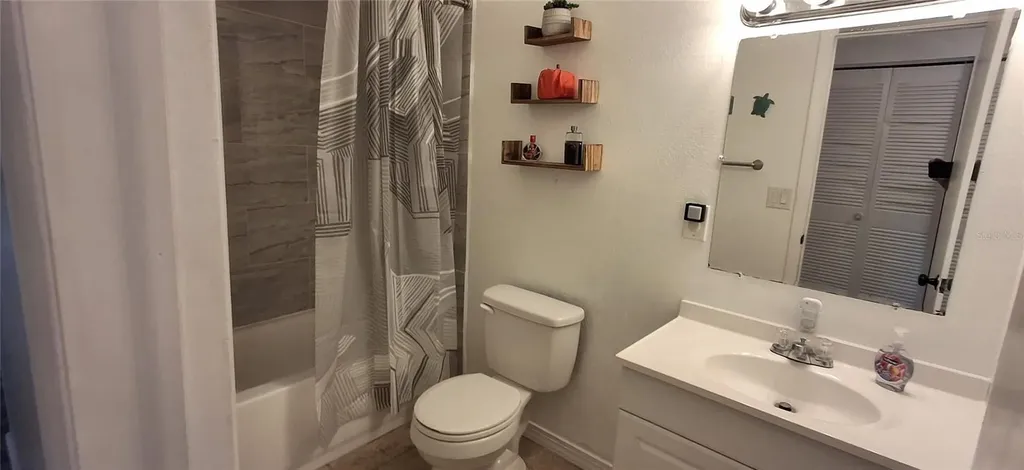 6944 Buhrley Terrace N St Petersburg FL 33709