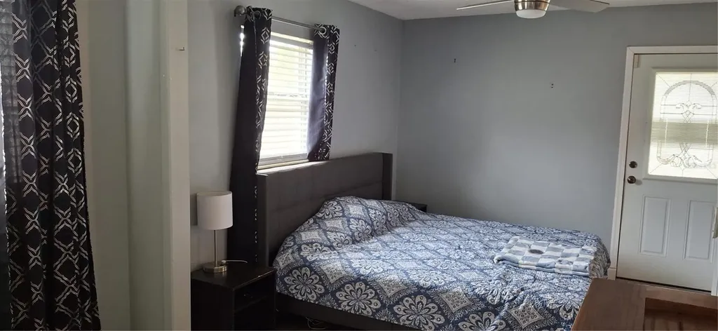 6944 Buhrley Terrace N St Petersburg FL 33709