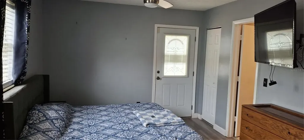 6944 Buhrley Terrace N St Petersburg FL 33709