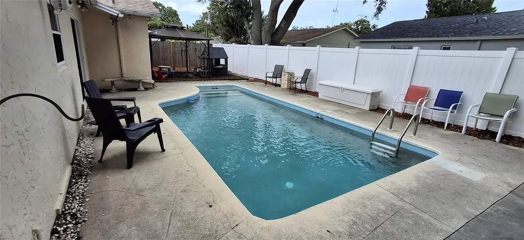 6944 Buhrley Terrace N St Petersburg FL 33709