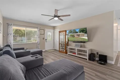 6944 Buhrley Terrace N St Petersburg FL 33709