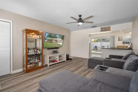 6944 Buhrley Terrace N St Petersburg FL 33709