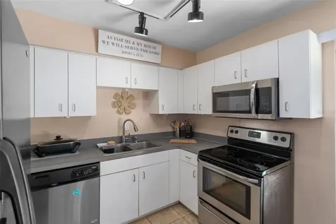 6944 Buhrley Terrace N St Petersburg FL 33709