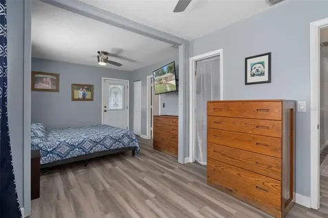 6944 Buhrley Terrace N St Petersburg FL 33709