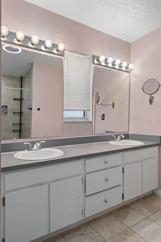 6944 Buhrley Terrace N St Petersburg FL 33709