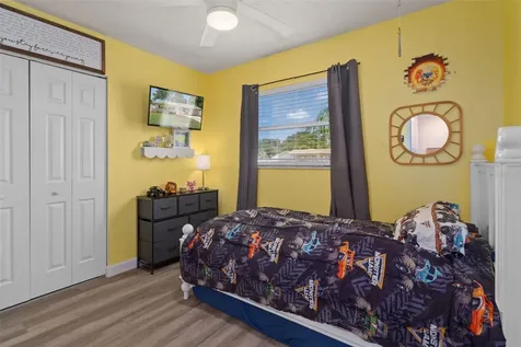 6944 Buhrley Terrace N St Petersburg FL 33709