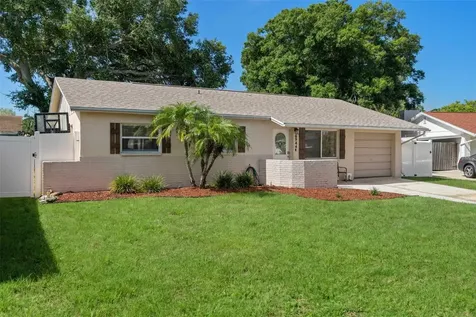6944 Buhrley Terrace N St Petersburg FL 33709