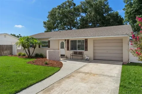 6944 Buhrley Terrace N St Petersburg FL 33709