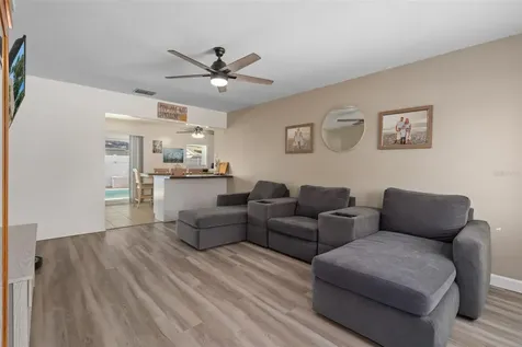 6944 Buhrley Terrace N St Petersburg FL 33709
