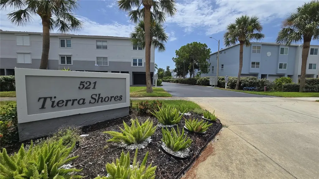521 Pinellas Bayway S Tierra Verde FL 33715