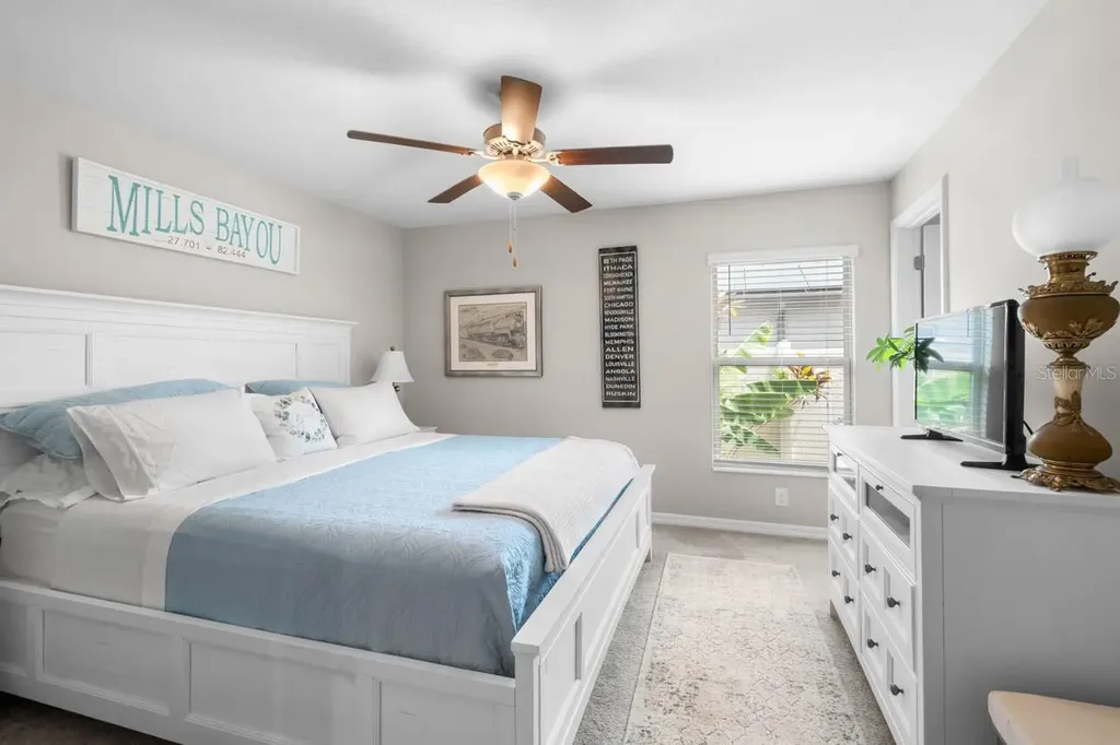 809 Timeless Moss Drive Ruskin FL 33570