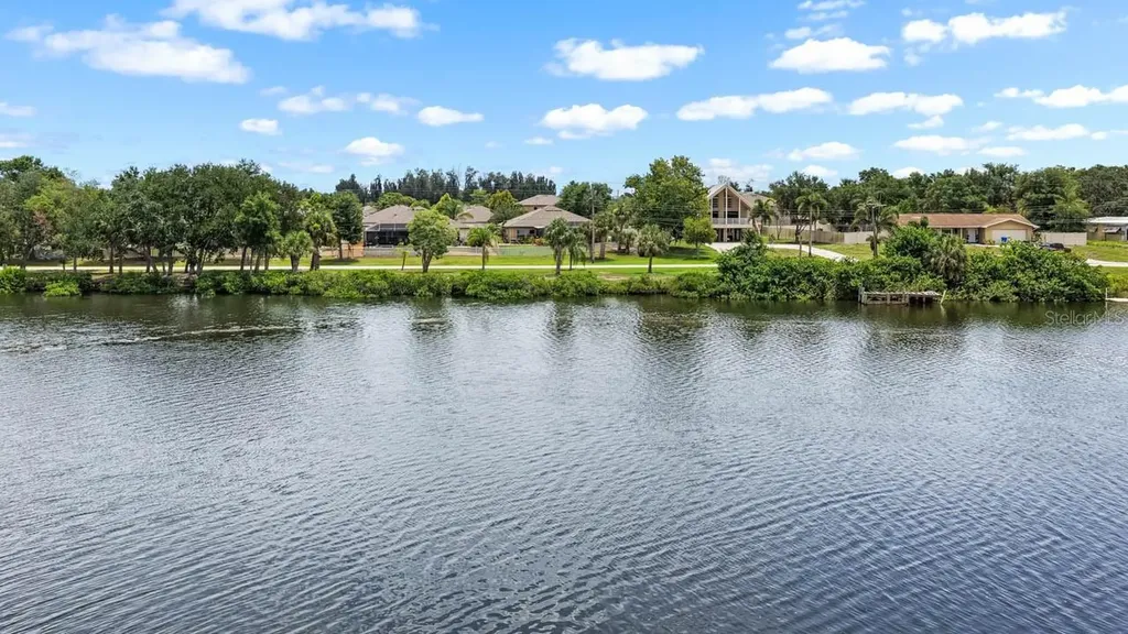 809 Timeless Moss Drive Ruskin FL 33570