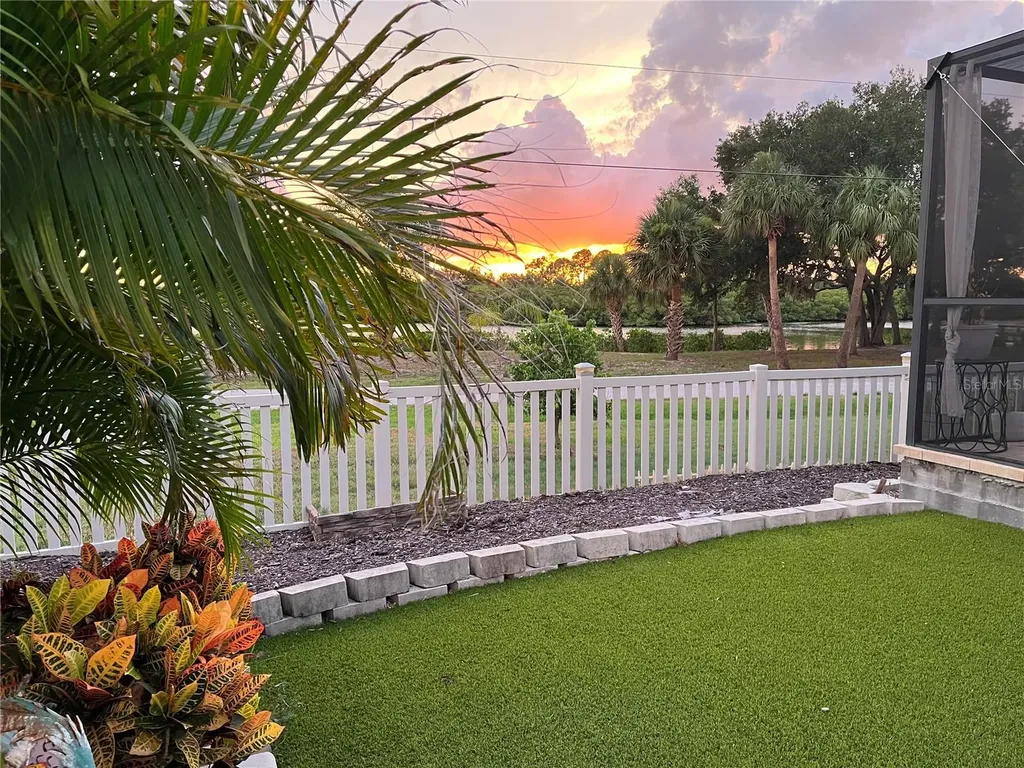 809 Timeless Moss Drive Ruskin FL 33570