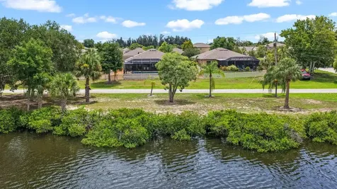 809 Timeless Moss Drive Ruskin FL 33570