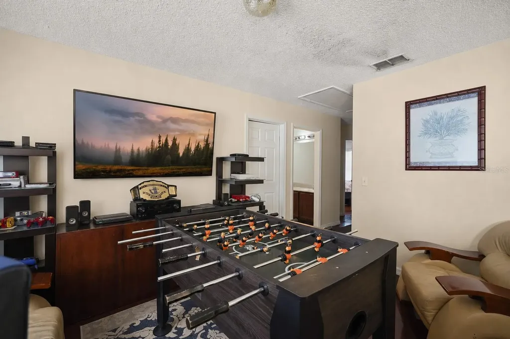 335 Churchill Court Kissimmee FL 34759