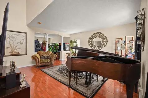 335 Churchill Court Kissimmee FL 34759