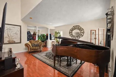 335 Churchill Court Kissimmee FL 34759