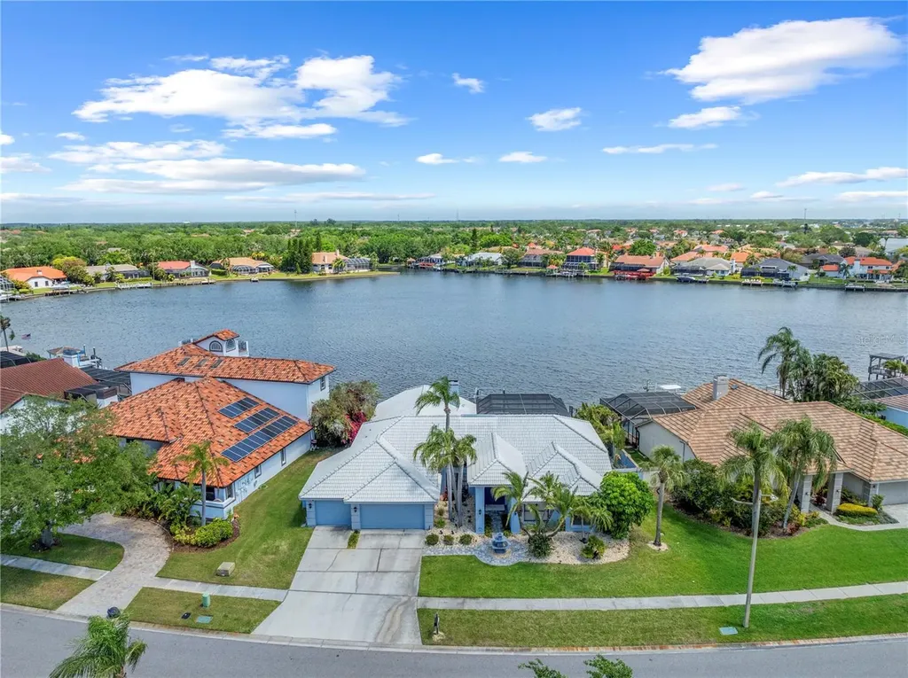 5104 E Longboat Boulevard Tampa FL 33615