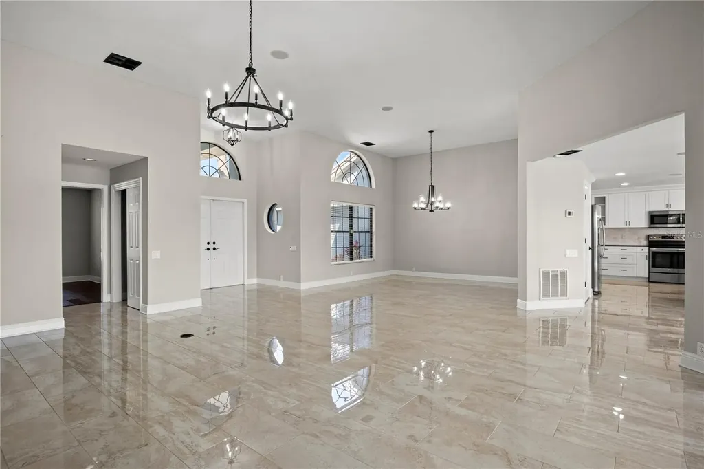 5104 E Longboat Boulevard Tampa FL 33615